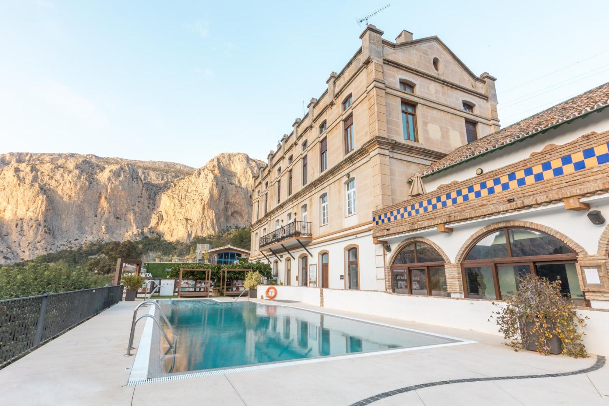 Hotel Complejo Turistico La Garganta 3*